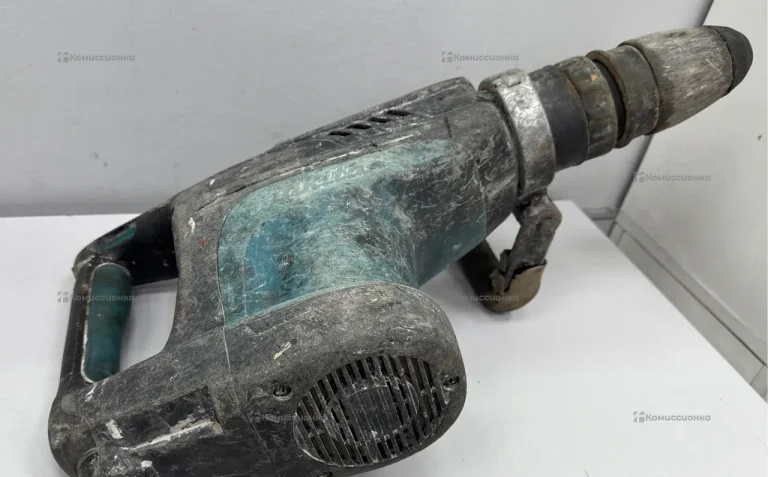 Отбойный молоток makita HM1203C