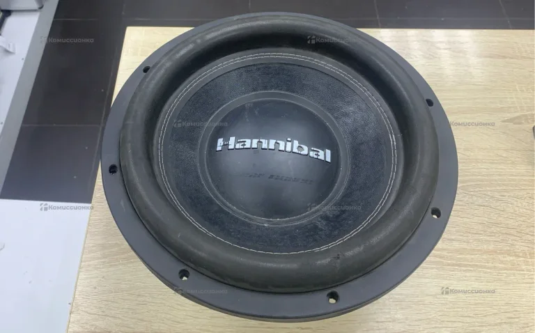 Сабвуфер  Hannibal HSS-2812
