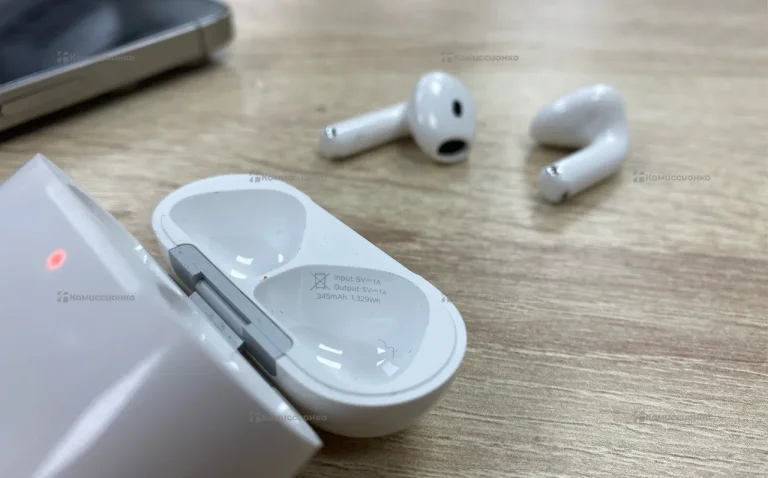 AirPods 4