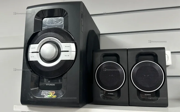 Музыкальный центр  Hyundai H-MS1403
