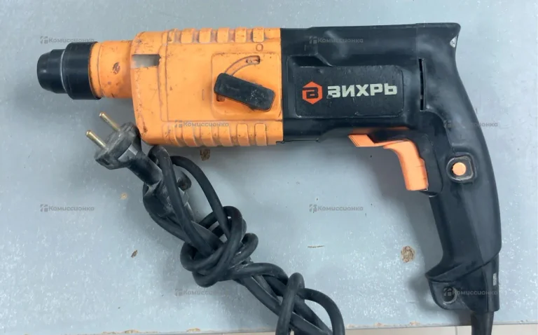 Перфоратор ВИХРЬ П-1200К-М