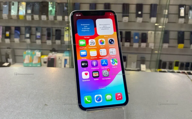 Apple iPhone 11 4/64 ГБ