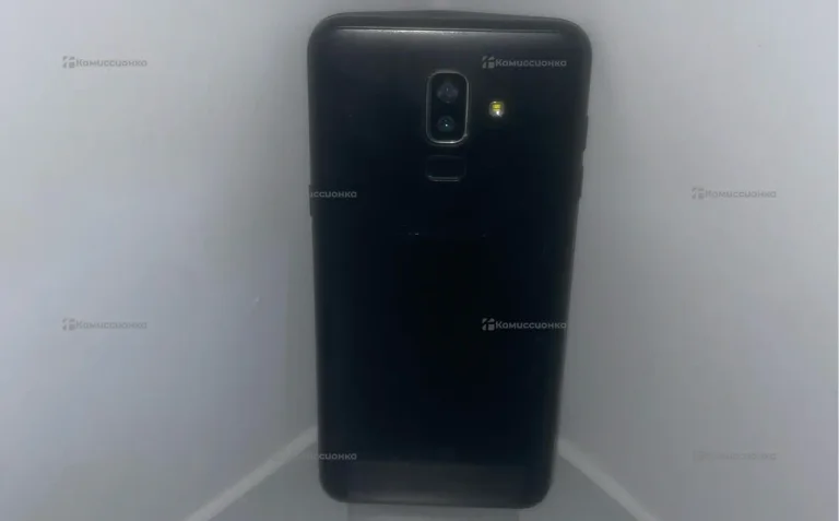 Samsung Galaxy J8 4/64 ГБ