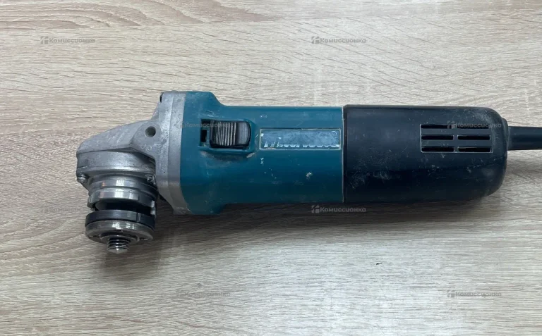 УШМ Makita 9558HN