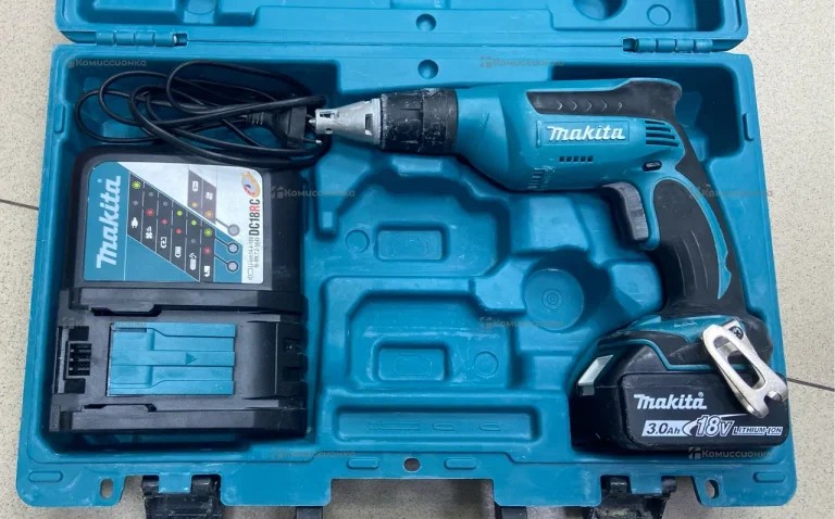 Шуруповерт makita DFS451