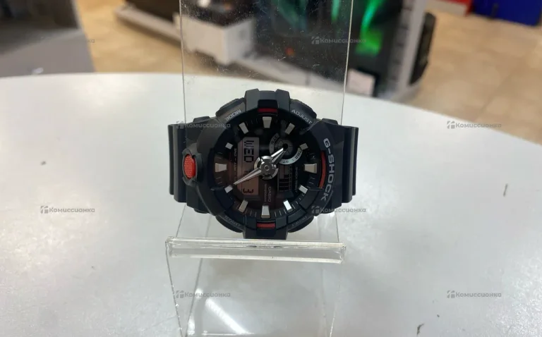 Часы  Casio G-Shock GA-700