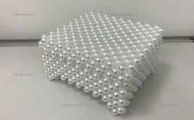 Шкатулка из бусин белый жемчуг