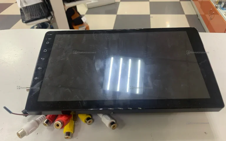 Автомагнитола  INCAR с дисплеем