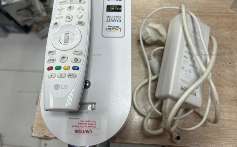 Проектор  LG HF80JS