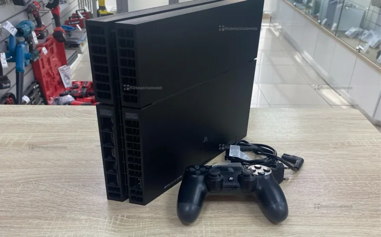 Приставка PS4. ps4 fat 512