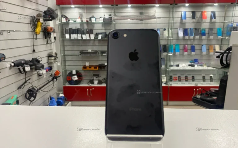 Apple iPhone 7 2/32 ГБ