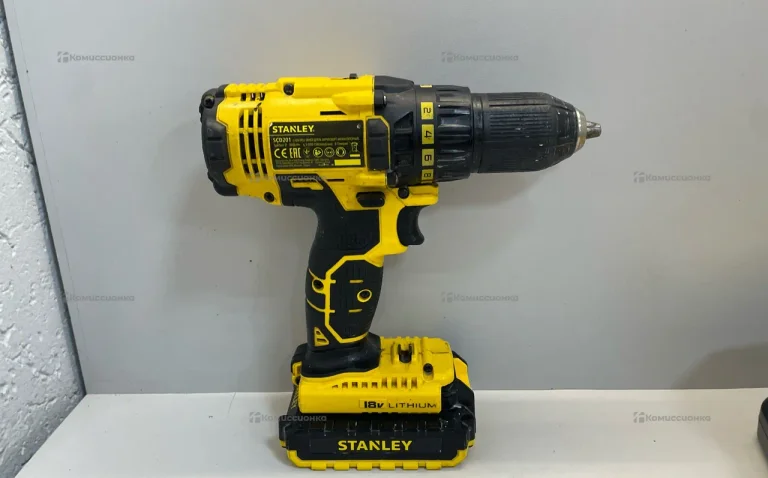 Аккумуляторная дрель-шуруповерт Stanley SCD201D2K