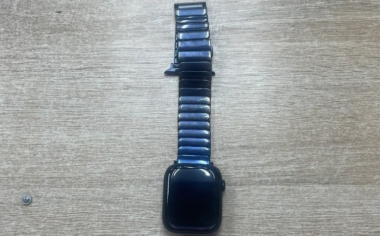 Часы  Apple Watch Series 7