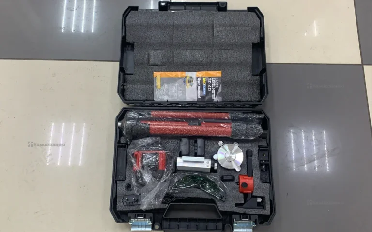 Лазерный уровень Milwaukee (реплика)