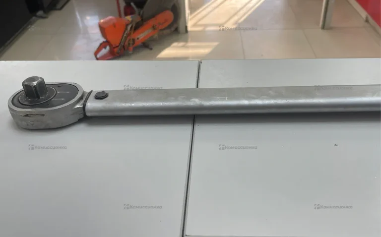 динаметрический ключ JONNESWAY T04M700