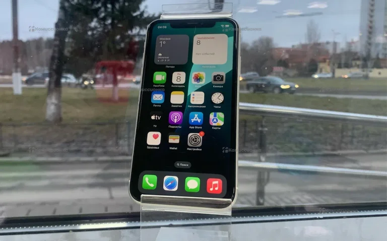 Apple iPhone XR 3/64 ГБ