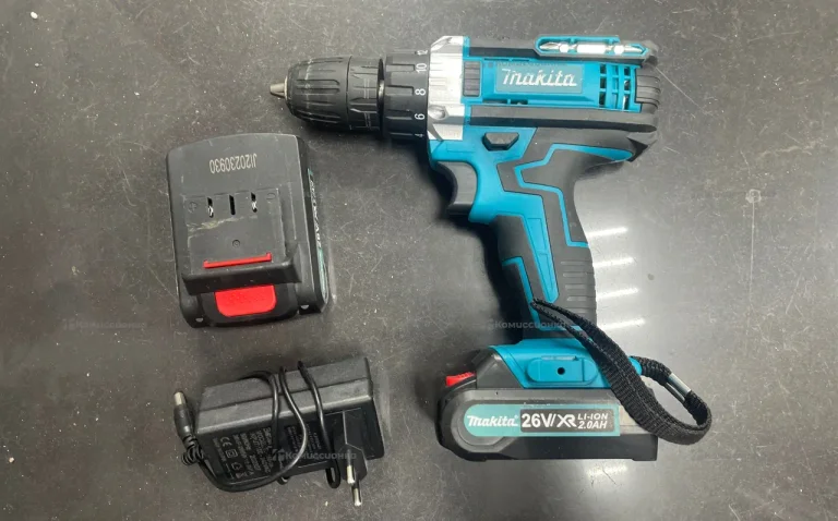 дрель-шуруповерт Makita (реплика)