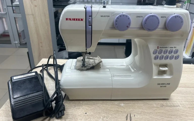 Швейная машина  Janome Silver Line 3016s