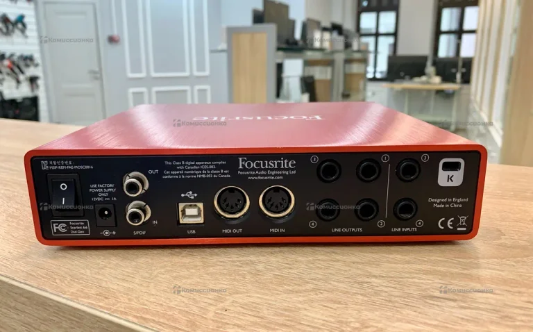 Звуковая карта Focusrite Scarlett 6i6