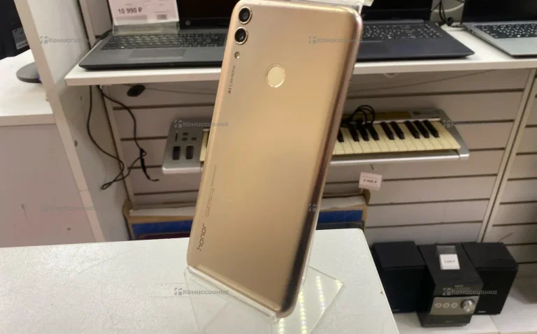 Honor 8C 4/64 ГБ