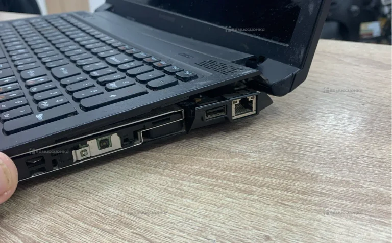 Ноутбук  Lenovo