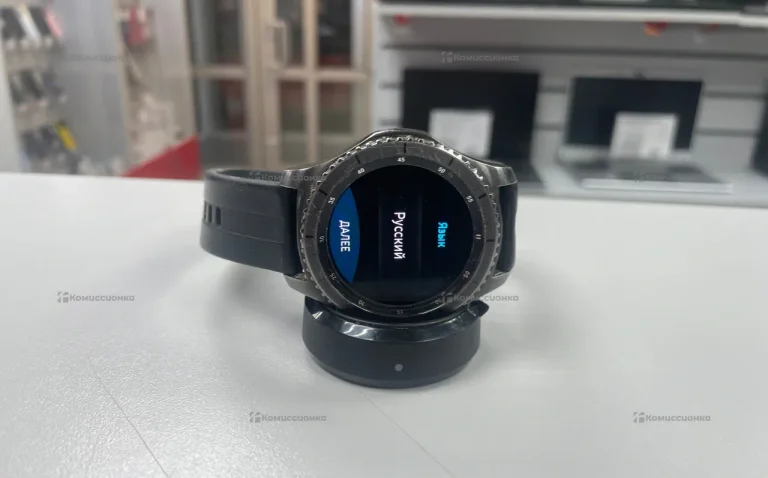 Часы  Samsung Gear s3