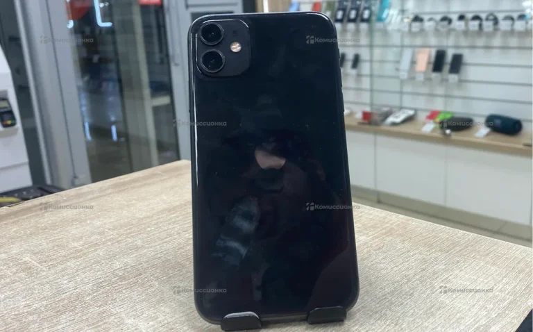 Apple iPhone 11 4/64 ГБ