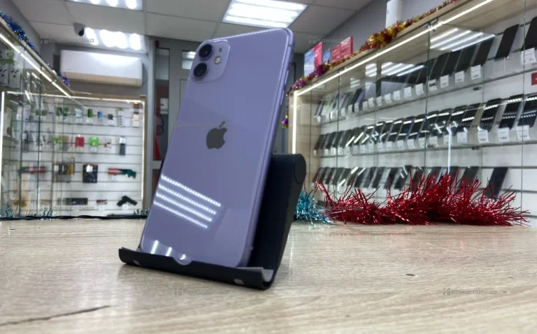 Apple iPhone 11 4/64 ГБ