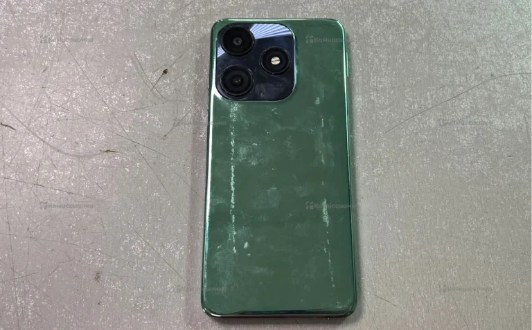 Tecno Spark 10C 4/64 ГБ