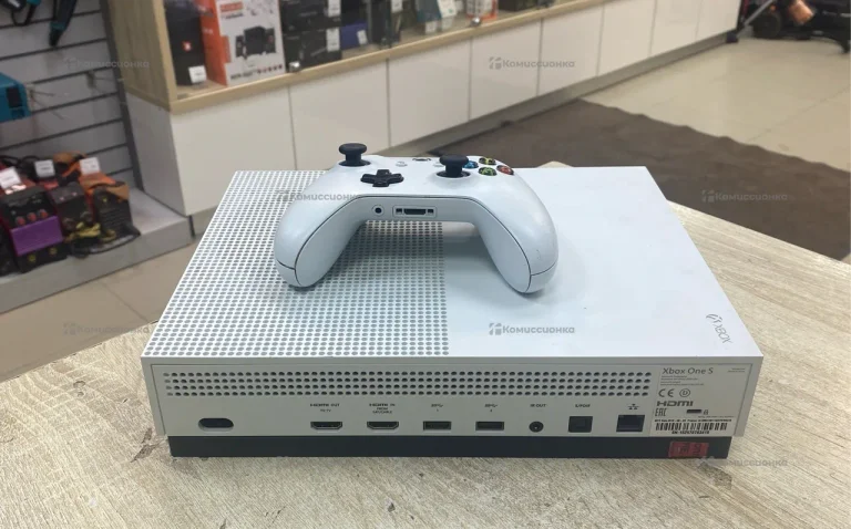 Приставка Xbox One S 500 ГБ