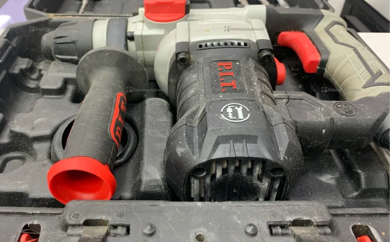 Перфоратор P.I.T PBH26-C4