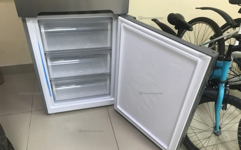 Холодильник Candy CCRN6180s