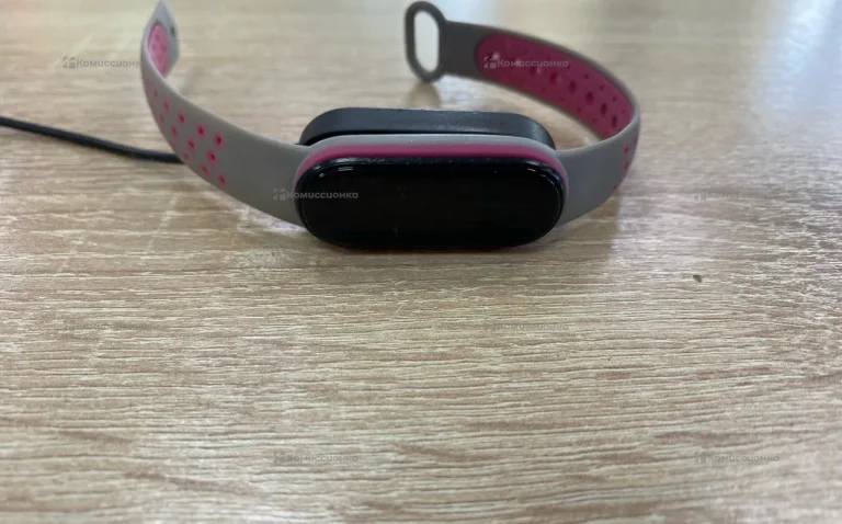 Часы  xiaomi mi band 4