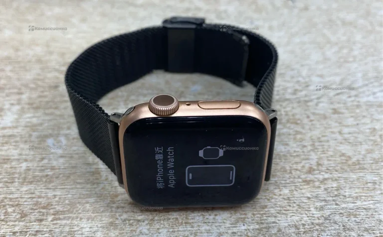 Часы  Apple Watch Series 6 40 mm