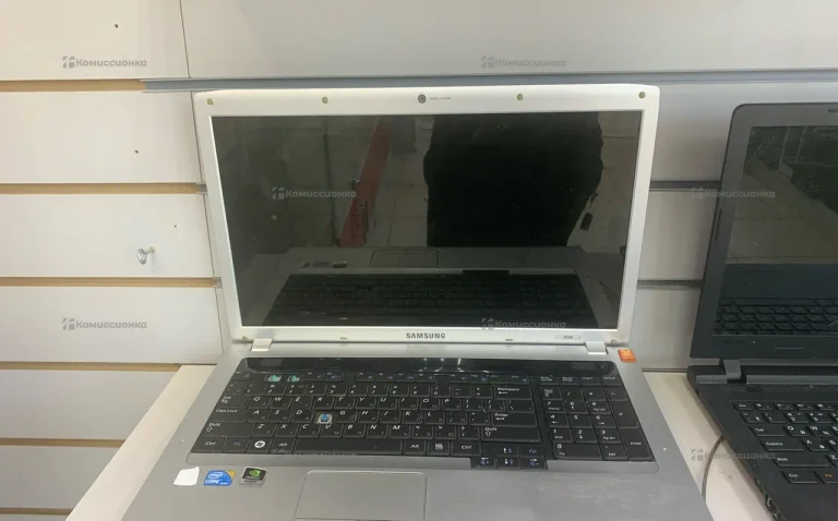 Ноутбук Samsung R730