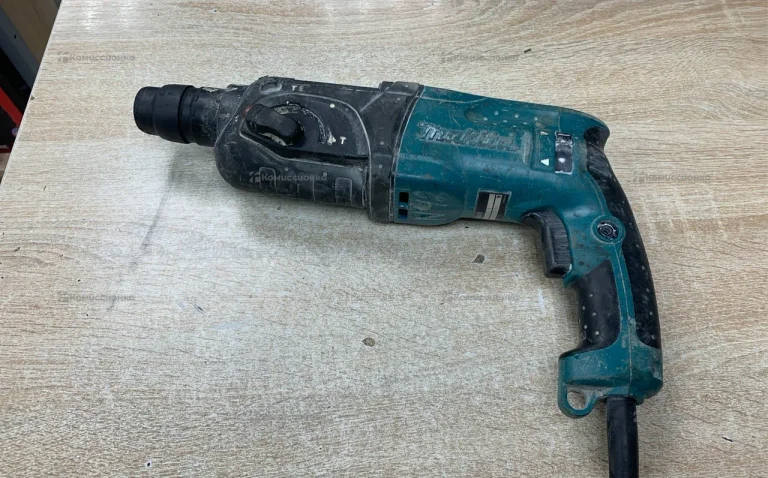 Перфоратор Makita HR2470