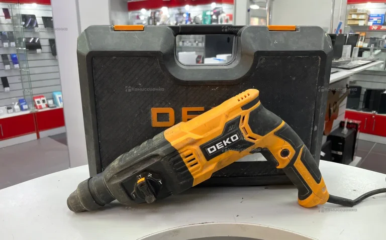 Перфоратор DEKO 950W