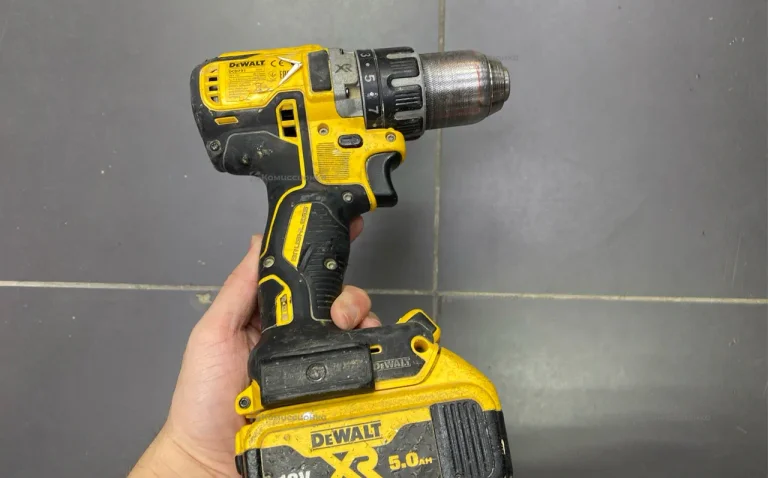 Дрель шуруповерт Dewalt DCD791 Type 1