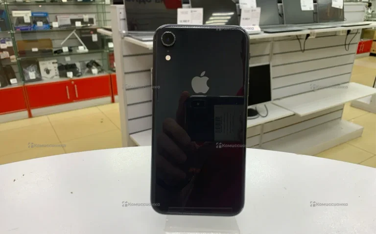 Apple iPhone XR 3/64 ГБ