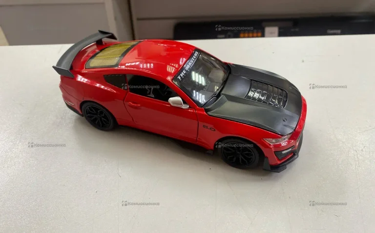 Машинка Ford Mustang GT