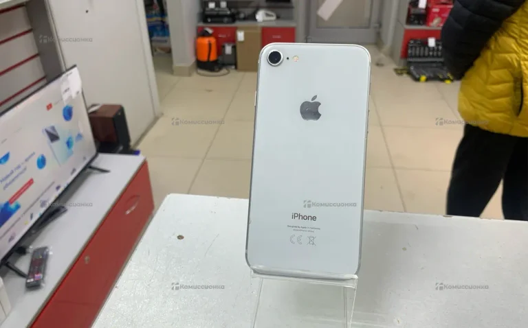 Apple iPhone 8 2/64 ГБ