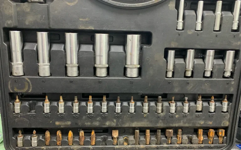 Набор инструментов Farce 82 предмета