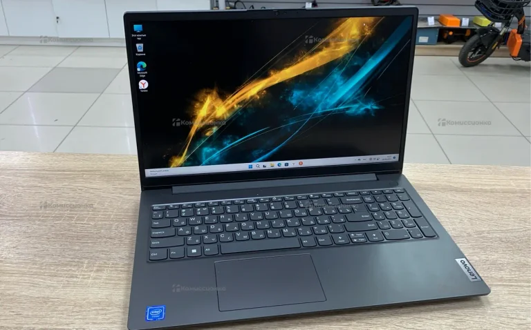Ноутбук  Lenovo V15 G3