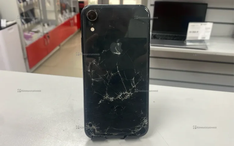 Apple iPhone XR 3/128 ГБ