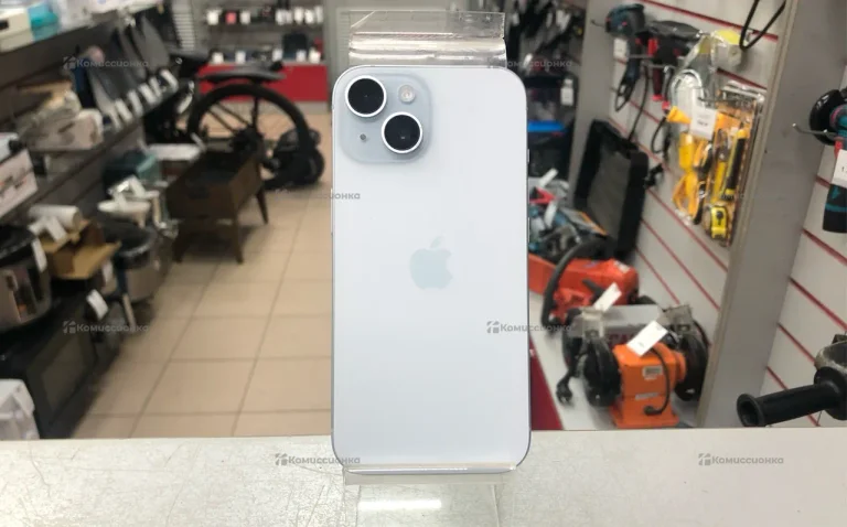 Apple iPhone 15 6/128 ГБ