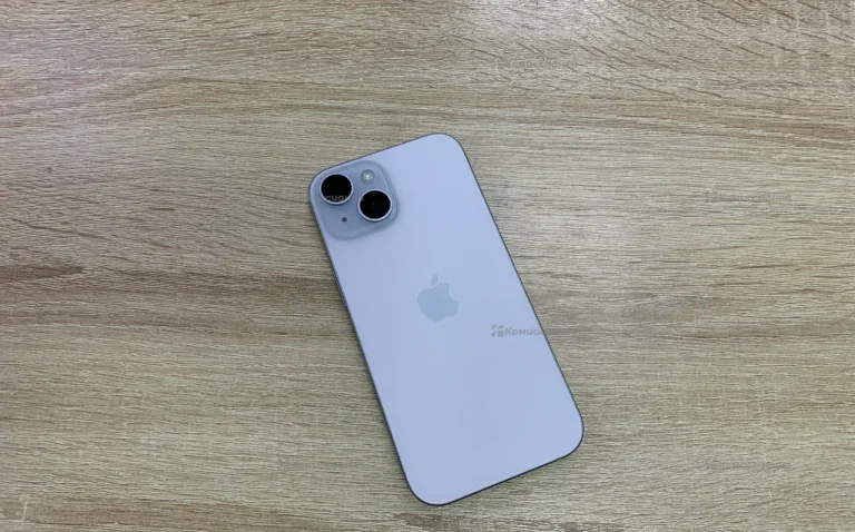 Apple iPhone 15 6/128 ГБ