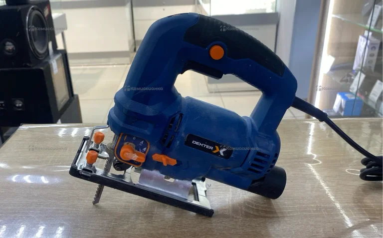 Электролобзик Dexter 750JS3-100.5
