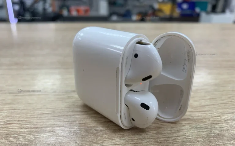 Наушники Apple AirPods