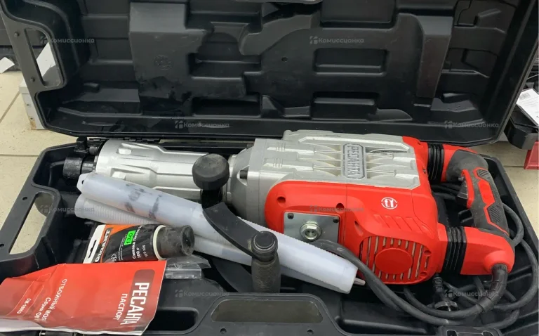 Отбойный молоток Ресанта ОМ-1800Э