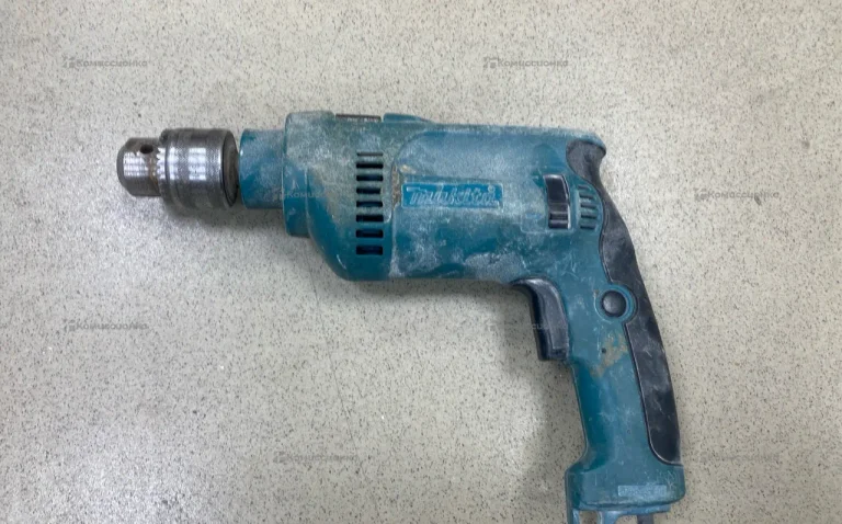 Сетевая ударная дрель Makita